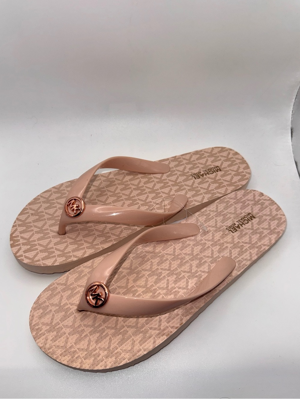 Michael Kors Pink Patent Logo Flip Flop Sandals. Size 9. NWOT